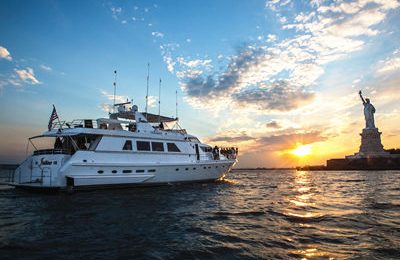 rent a yacht in new york