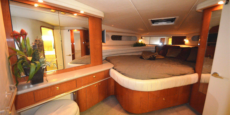 Lux 50′ SeaRay Yacht | OnBoat Inc