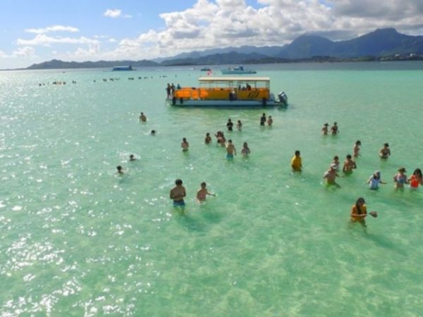 Motor Yacht Yacht Rental in Honolulu