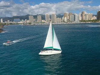 Monohull Sailboat Yacht Rentals in Honolulu
