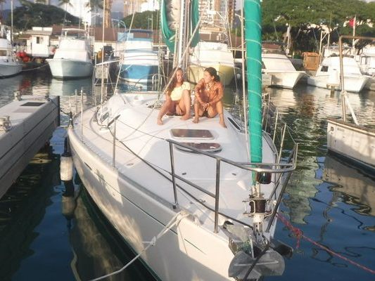 Honolulu Yacht Rental
